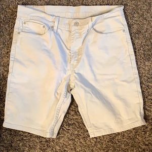 🔴Levi khaki shorts🔴